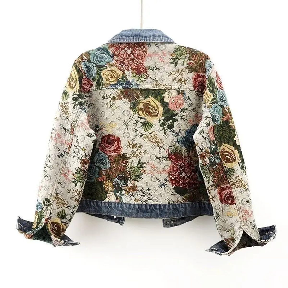Chaqueta de mezclilla con diseño floral de parches