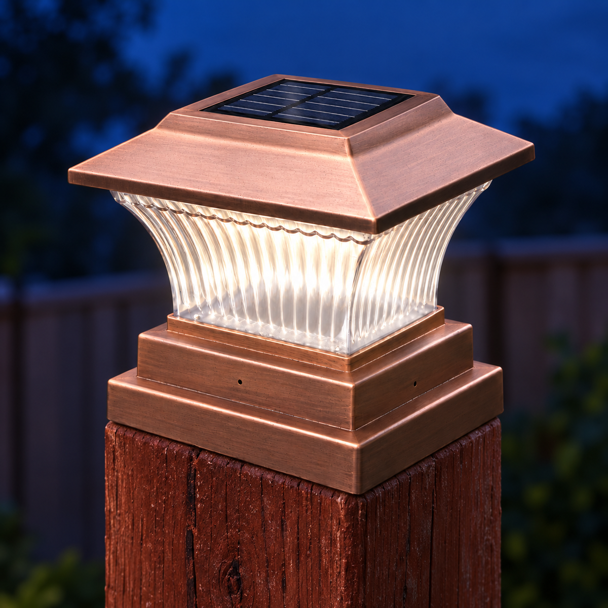 Luz solar para poste con acabado en bronce